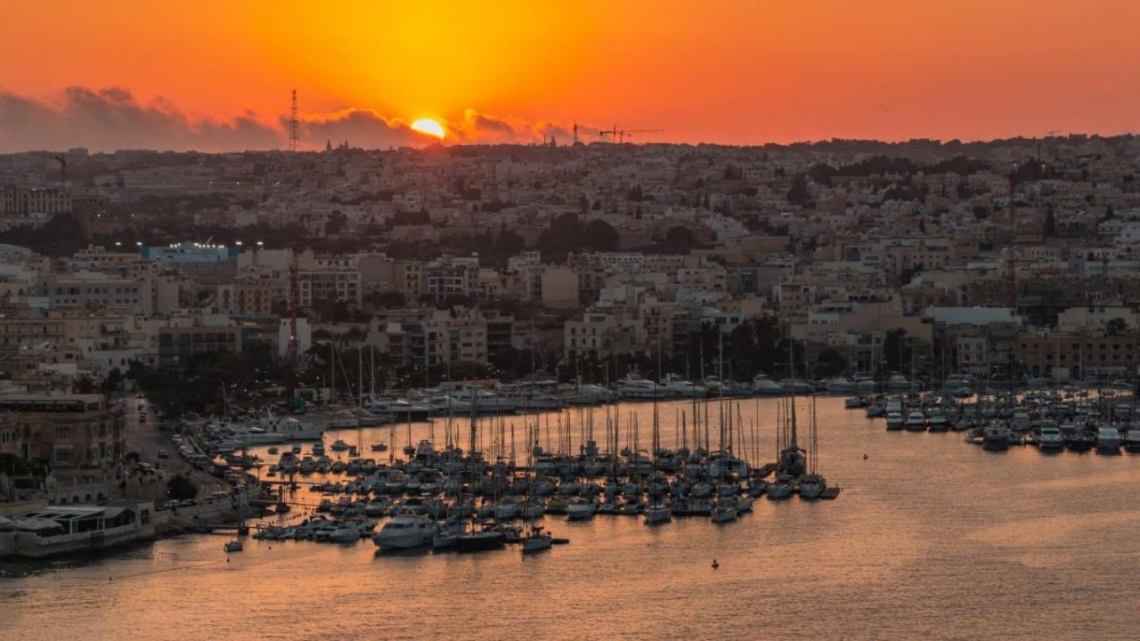 Boutique Style - 2 Bedroom Apartment- Ta'Xbiex, Sliema Area Ta Xbiex Exterior foto